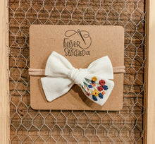 Load image into Gallery viewer, JL Autumn Garden Bow