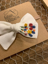 Load image into Gallery viewer, JL Autumn Garden Bow