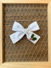 Load image into Gallery viewer, Holly Bow