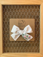 Load image into Gallery viewer, JL Pastel Floral Bow