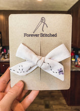 Load image into Gallery viewer, Butterfly Bow