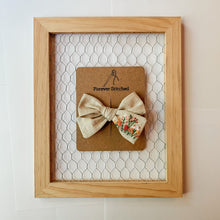 Load image into Gallery viewer, Summer Bow