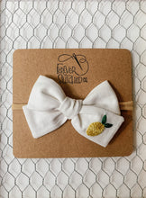 Load image into Gallery viewer, Lemon Bow